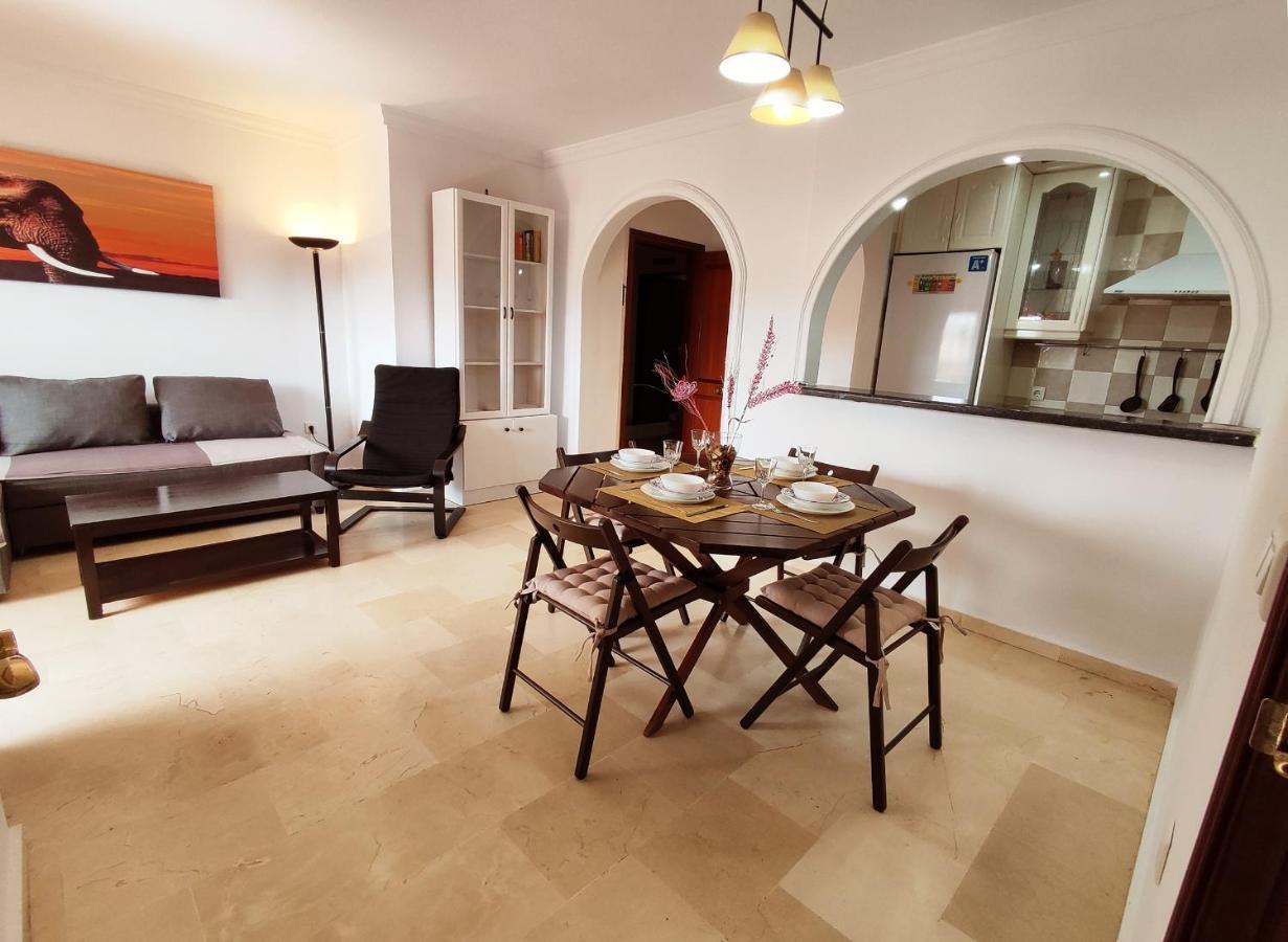 2Bdr Sunny Apartment With Pool And Private Parking In 베날마데나코스타 외부 사진