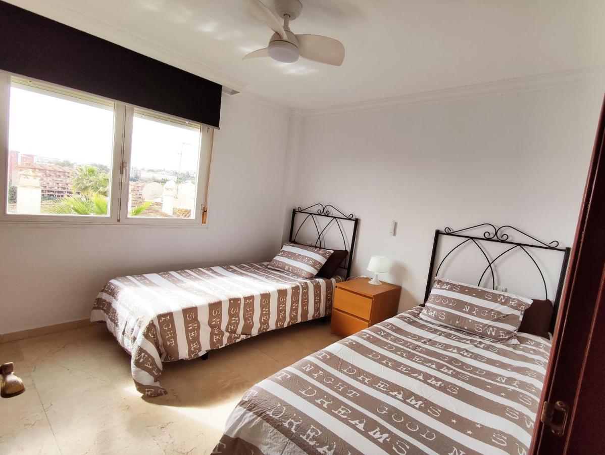 2Bdr Sunny Apartment With Pool And Private Parking In 베날마데나코스타 외부 사진