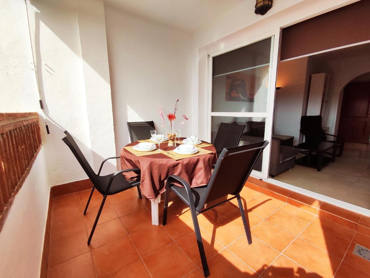 2Bdr Sunny Apartment With Pool And Private Parking In 베날마데나코스타 외부 사진