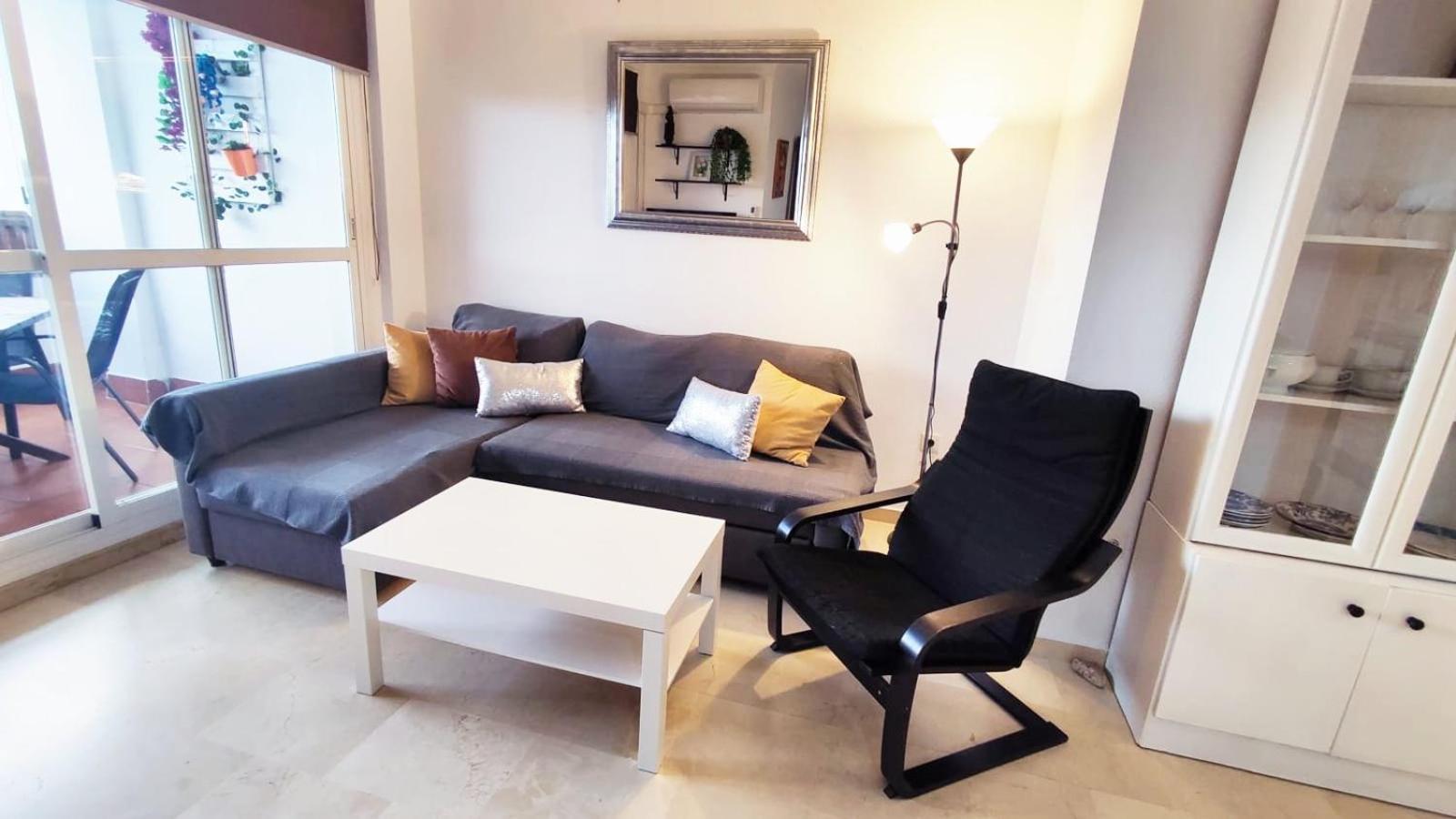 2Bdr Sunny Apartment With Pool And Private Parking In 베날마데나코스타 외부 사진